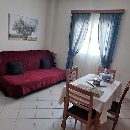 Casa Blanca Apartment Pyrgos Dirou Ngoại thất bức ảnh